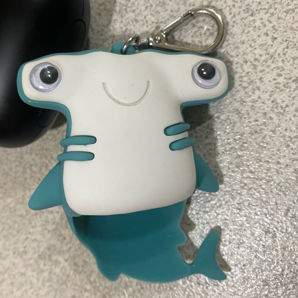 Hammerhead shark pocket vac from bath and body works